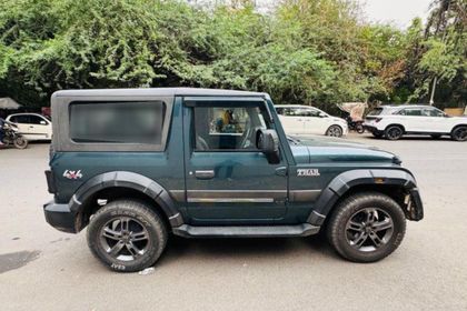 2021 Mahindra Thar LX 4डब्ल्यूडी Convert Top AT बीएस6