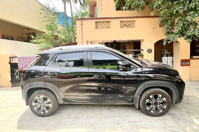 Second-hand 2024 Renault Kiger RXT Opt for sale in Tirunelveli