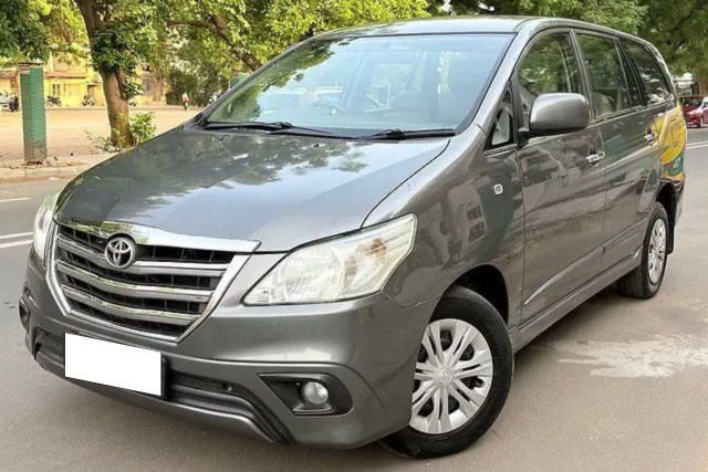 Second-hand 2014 Toyota Innova 2.5 GX (Diesel) 7 Seater BS IV for sale in Ahmedabad