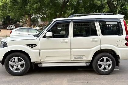2020 Mahindra Scorpio S5