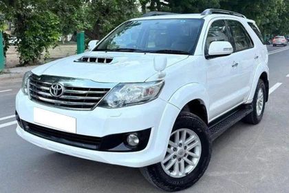 2014 टोयोटा फॉर्च्यूनर 4x2 AT
