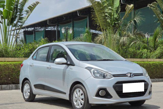 Second-hand 2017 Hyundai Xcent 1.1 CRDi SX for sale in Surat