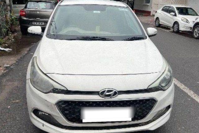 Hyundai i20 1.4 Sportz Second-hand 2017 Hyundai i20 1.4 Sportz for sale in New Delhi