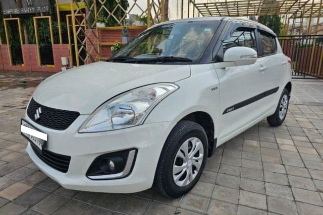 Maruti Suzuki Swift VXI Second-hand 2016 Maruti Suzuki Swift VXI for sale in Ahmedabad