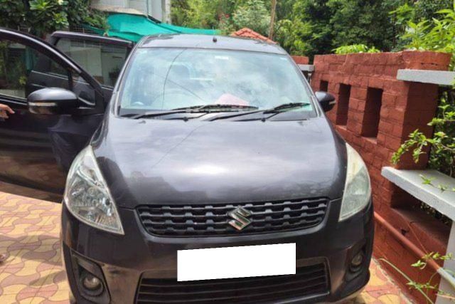Maruti Suzuki Ertiga VXI Second-hand 2013 Maruti Suzuki Ertiga VXI for sale in Vadodara