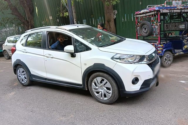 Honda WR-V i-VTEC S Second-hand 2017 Honda WR-V i-VTEC S for sale in New Delhi