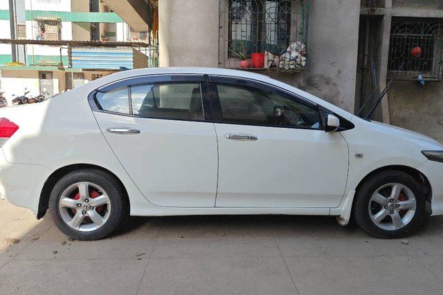 Second-hand 2011 Honda City V MT for sale in Thane