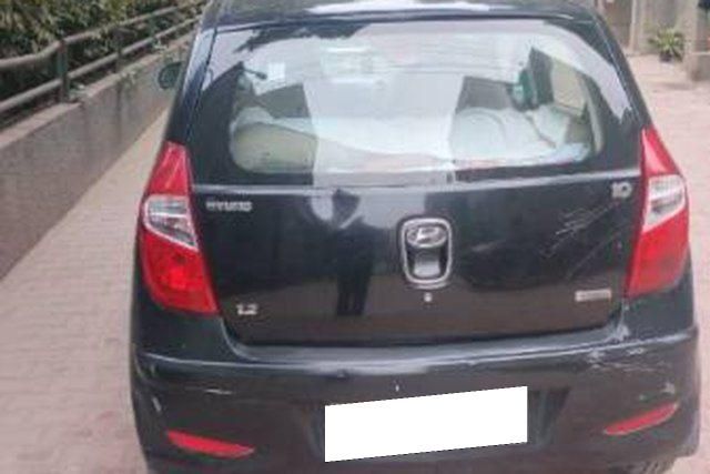 Hyundai i10 Magna Second-hand 2012 Hyundai i10 Magna for sale in New Delhi