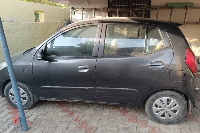 Second-hand 2011 Hyundai i10 Sportz for sale in Mahendragarh