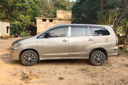 4 Used Toyota Innova in Kadapa