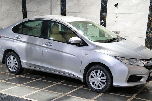 Honda City i VTEC SV Second-hand 2014 Honda City i VTEC SV for sale in New Delhi