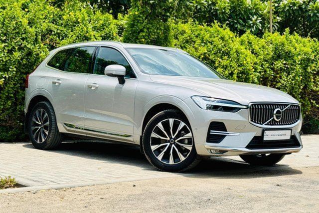 Volvo XC60 B5 Ultimate Second-hand 2024 Volvo XC60 B5 Ultimate for sale in Ahmedabad