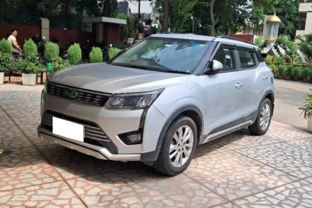 Second-hand 2019 Mahindra XUV300 W8 BSIV for sale in Ghaziabad