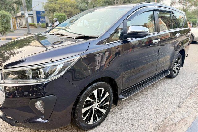 Toyota Innova Crysta 2.7 ZX 7 STR AT Second-hand 2021 Toyota Innova Crysta 2.7 ZX 7 STR AT for sale in New Delhi