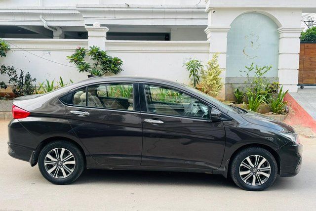 Second-hand 2018 Honda City i-VTEC CVT V for sale in Hyderabad