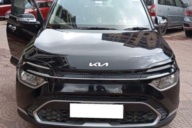 Second-hand 2024 Kia Carens Premium Opt for sale in Mumbai