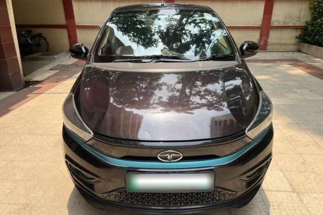Second-hand 2023 Tata Tiago EV XT LR for sale in Kolkata