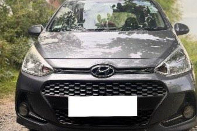 Hyundai Grand i10 Sportz Second-hand 2017 Hyundai Grand i10 Sportz for sale in Bangalore