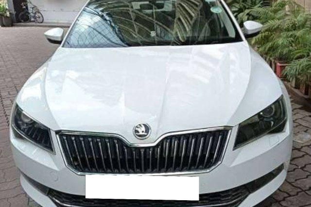 Second-hand 2017 Skoda Superb Style 1.8 TSI MT for sale in Mumbai