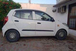 1 Used Hyundai i10 in Amroha