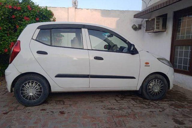 Hyundai i10 Magna 1.1L Second-hand 2014 Hyundai i10 Magna 1.1L for sale in Amroha