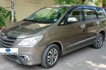 Used 2.5 VX (Diesel) 7 Seater BS IV