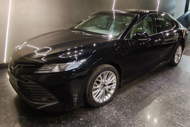 Second-hand 2019 Toyota Camry Hybrid 2.5 for sale in New Delhi