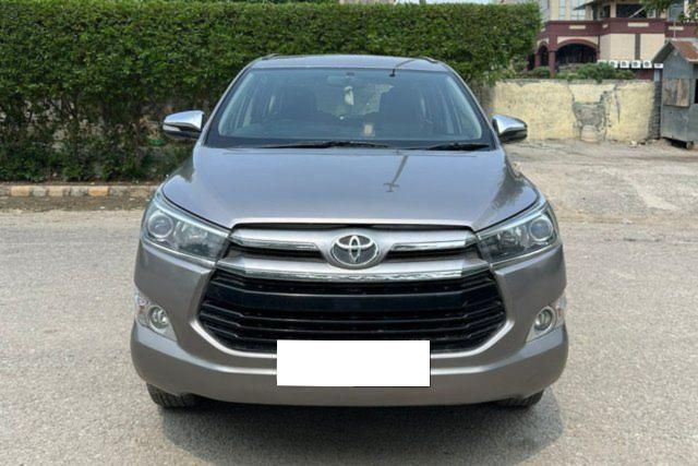 Toyota Innova Crysta 2.8 GX AT BSIV Second-hand 2017 Toyota Innova Crysta 2.8 GX AT BSIV for sale in New Delhi