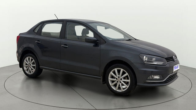 Volkswagen Ameo 1.2 MPI Highline 16 Alloy Second-hand 2017 Volkswagen Ameo 1.2 MPI Highline 16 Alloy for sale in New Delhi