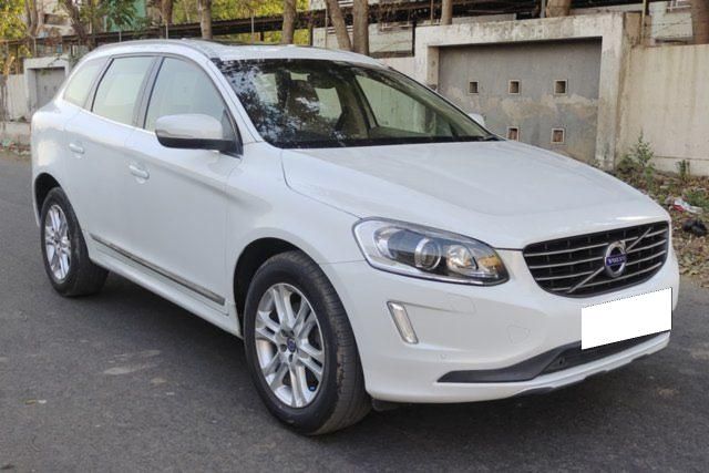 Volvo XC60 D4 KINETIC Second-hand 2016 Volvo XC60 D4 KINETIC for sale in Ahmedabad