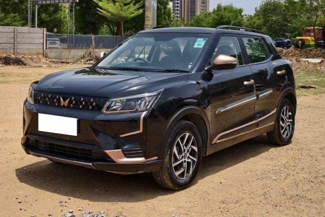 Mahindra XUV400 EV EL Fast Charger Second-hand 2023 Mahindra XUV400 EV EL Fast Charger for sale in Ahmedabad