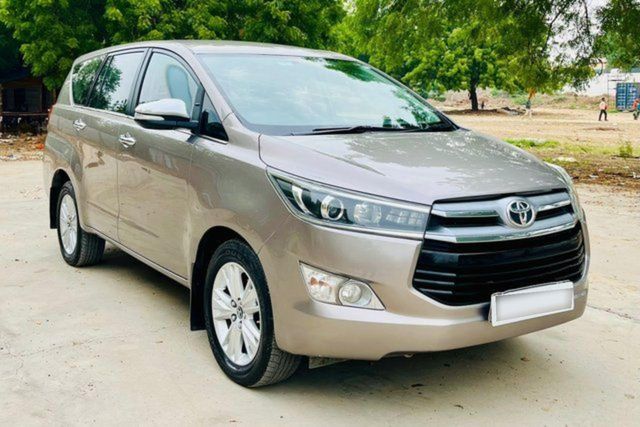 Toyota Innova 2.5 G (Diesel) 7 Seater BS IV Second-hand 2016 Toyota Innova 2.5 G (Diesel) 7 Seater BS IV for sale in Ahmedabad