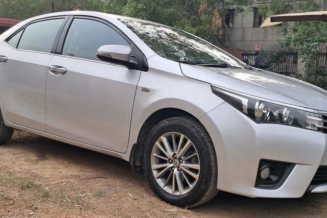 Toyota Corolla Altis VL AT Second-hand 2016 Toyota Corolla Altis VL AT for sale in New Delhi