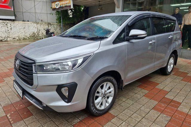 Second-hand 2017 Toyota Innova Crysta 2.4 G MT BSIV for sale in Mumbai