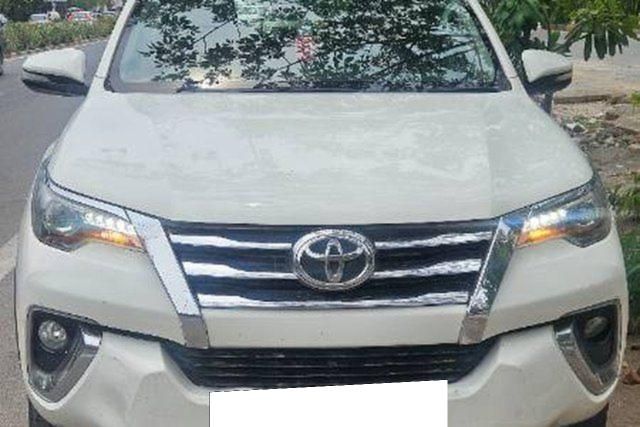 Toyota Fortuner 2.8 2WD AT BSIV Second-hand 2017 Toyota Fortuner 2.8 2WD AT BSIV for sale in New Delhi