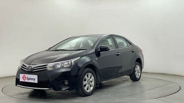 Second-hand 2015 Toyota Corolla Altis Petrol LE for sale in Chennai