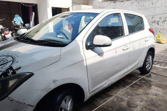 Hyundai i20 1.2 Sportz Second-hand 2012 Hyundai i20 1.2 Sportz for sale in Ghaziabad