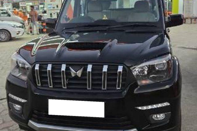 Second-hand 2025 Mahindra Scorpio S 11 7CC for sale in Greater Noida