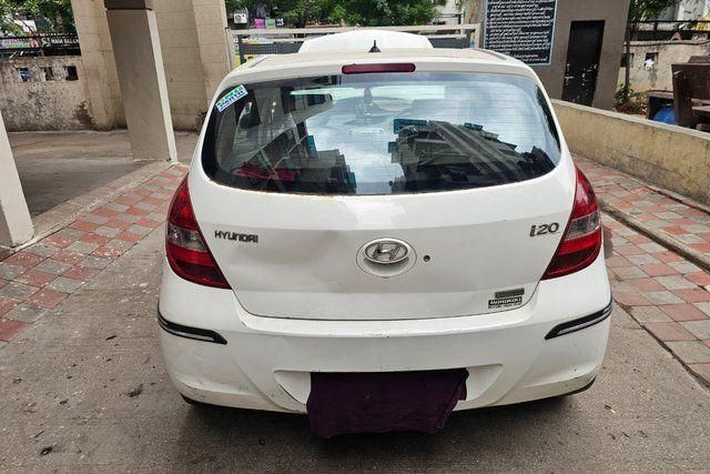 Hyundai i20 1.2 Magna Second-hand 2012 Hyundai i20 1.2 Magna for sale in Surat