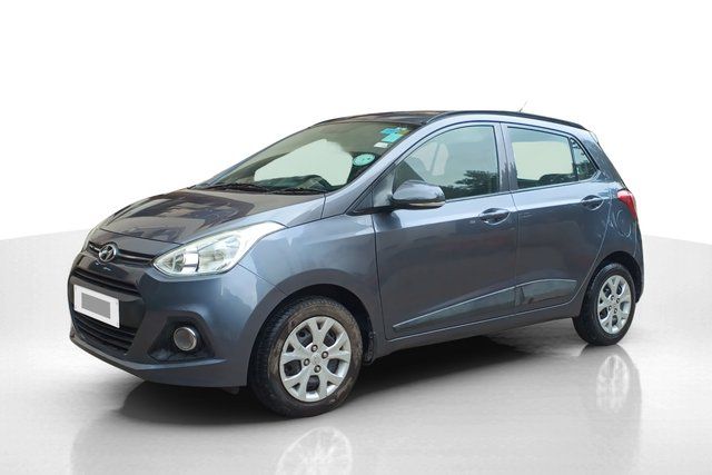 Second-hand 2016 Hyundai Grand i10 Sportz for sale in Pune