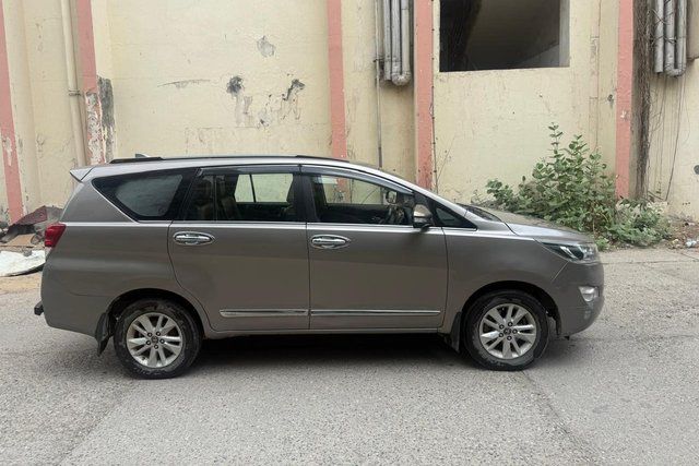 Second-hand 2017 Toyota Innova Crysta 2.8 ZX AT BSIV for sale in New Delhi