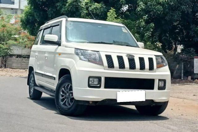 Mahindra TUV 300 T10 Second-hand 2017 Mahindra TUV 300 T10 for sale in Nashik
