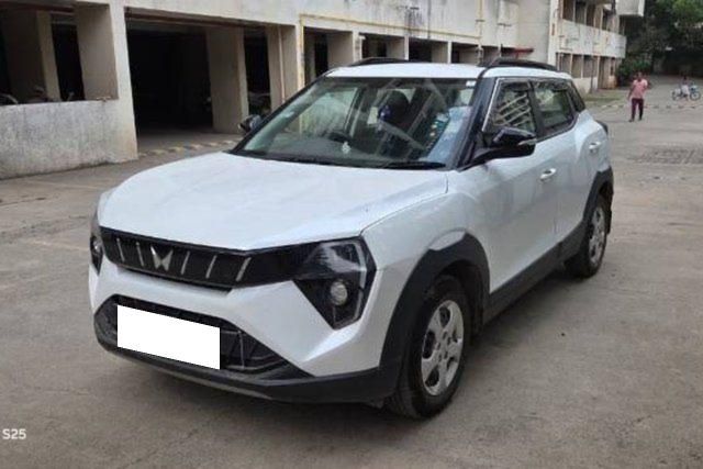 Mahindra XUV 3XO MX3 Second-hand 2025 Mahindra XUV 3XO MX3 for sale in Ambegaon