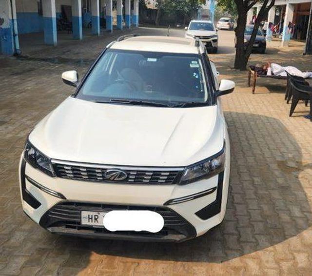 Mahindra XUV300 W6 Diesel Sunroof BSVI Second-hand 2022 Mahindra XUV300 W6 Diesel Sunroof BSVI for sale in New Delhi