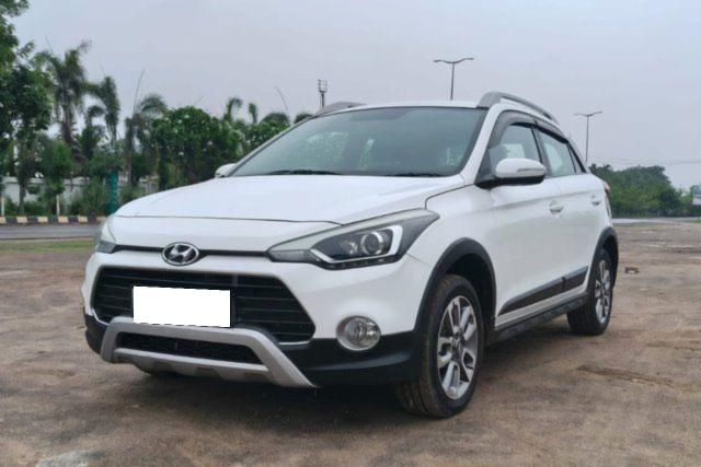 Hyundai i20 Active 1.4 S Second-hand 2018 Hyundai i20 Active 1.4 S for sale in Vadodara