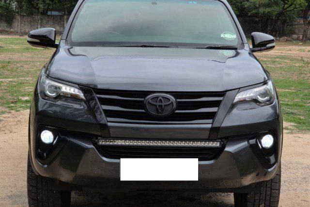 Toyota Fortuner 2.8 2WD AT BSIV Second-hand 2017 Toyota Fortuner 2.8 2WD AT BSIV for sale in Chennai
