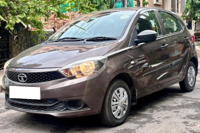 Tata Tiago 1.2 Revotron XE Second-hand 2018 Tata Tiago 1.2 Revotron XE for sale in Kolkata