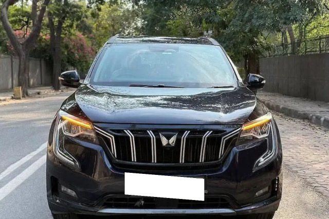 Mahindra XUV700 AX7 7Str Diesel Second-hand 2024 Mahindra XUV700 AX7 7Str Diesel for sale in New Delhi