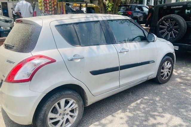Second-hand 2014 Maruti Suzuki Swift ZXI BSIV for sale in New Delhi