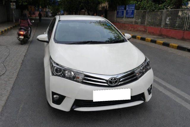Second-hand 2014 Toyota Corolla Altis VL AT for sale in New Delhi